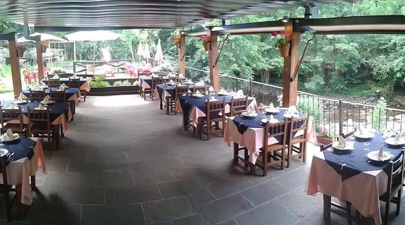 Sitios para comer en Bárcena Mayor